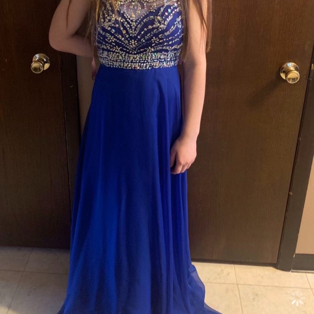 Prom dress - Picture 2 of 2